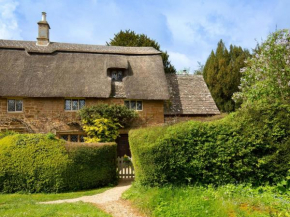 Thatch on the Green